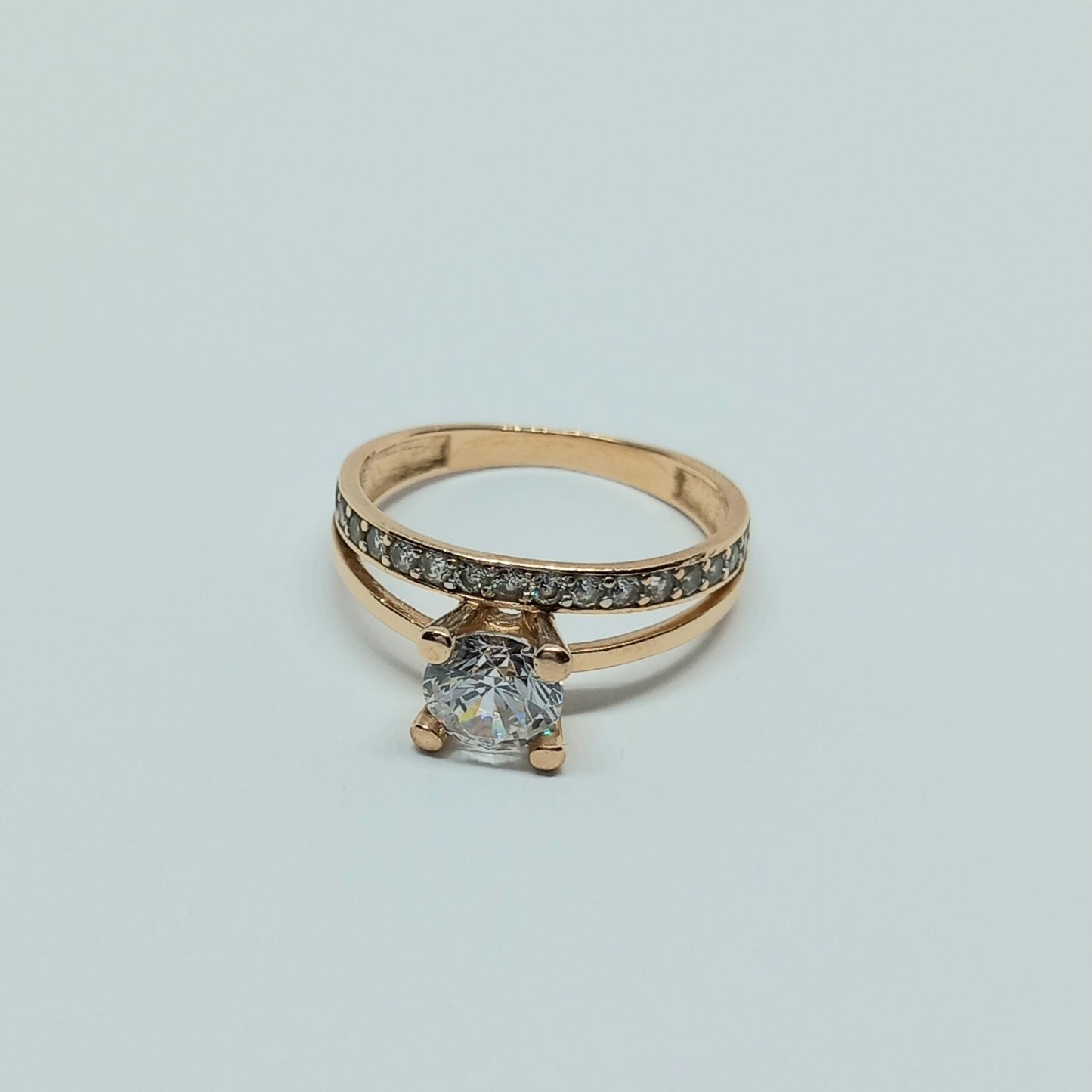 Zlatý prsten 14k 585/1000 - zlato růžové - použité - vel. 51